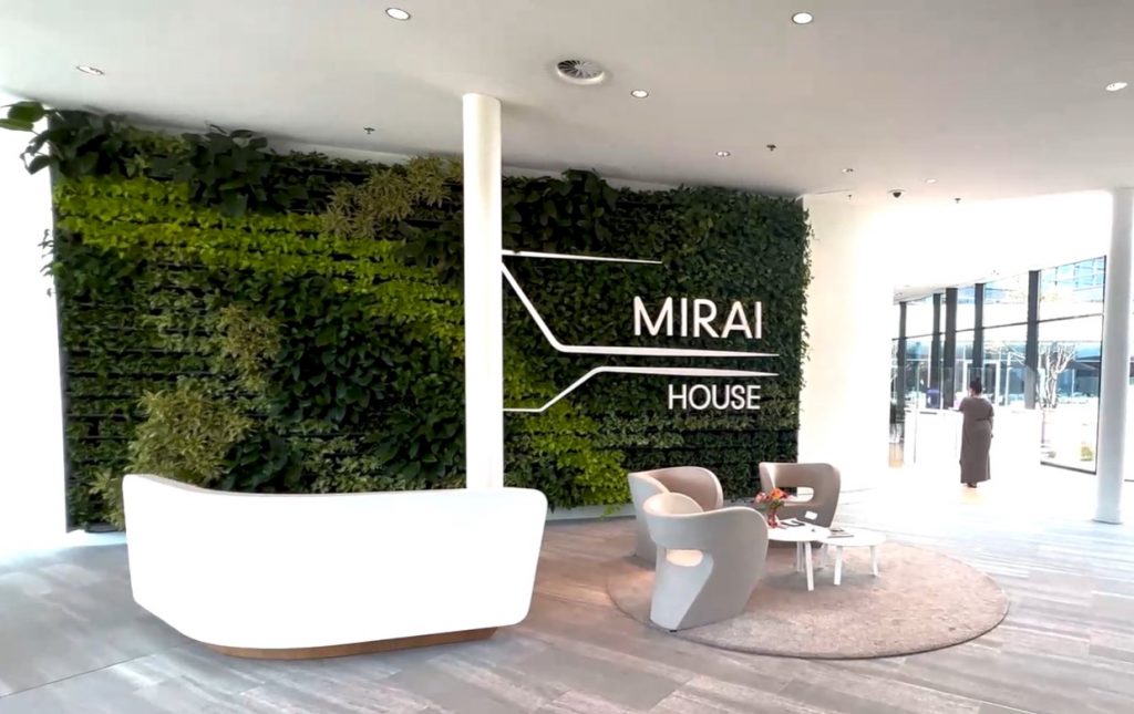 Mirai House
